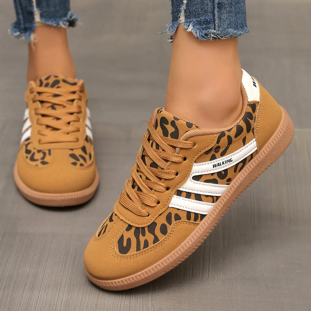 Lightweight comfortable sneakers