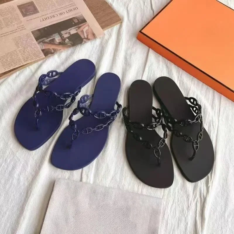 Transparent arch-adorned flip-flop