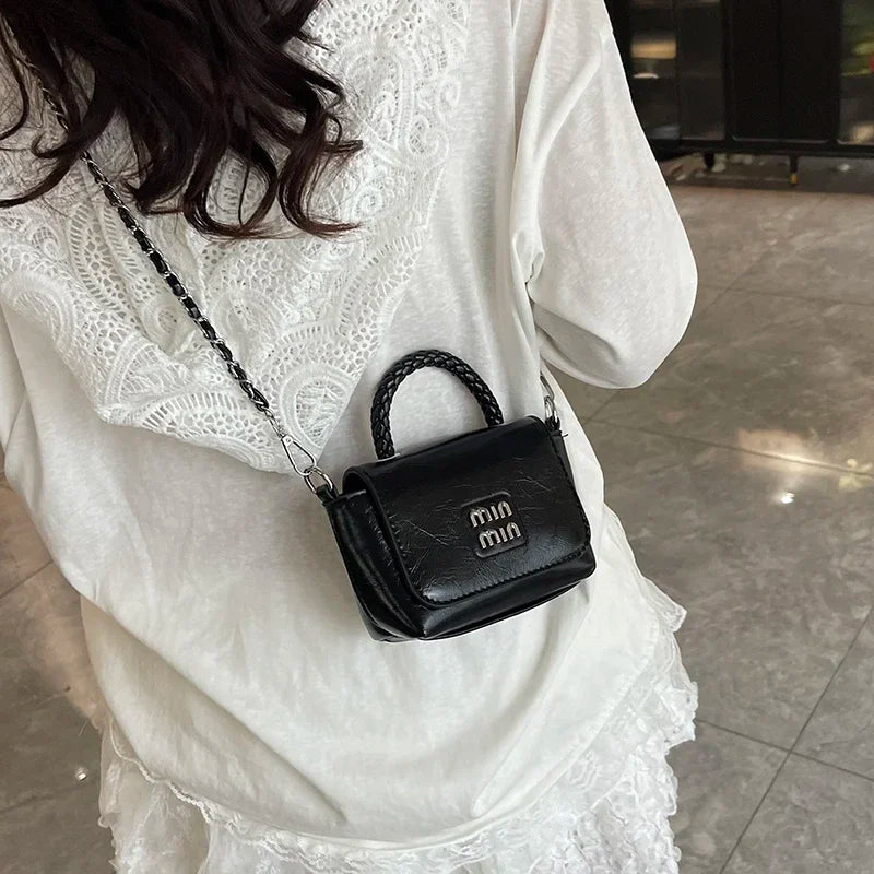 Elegant minimalist side bag