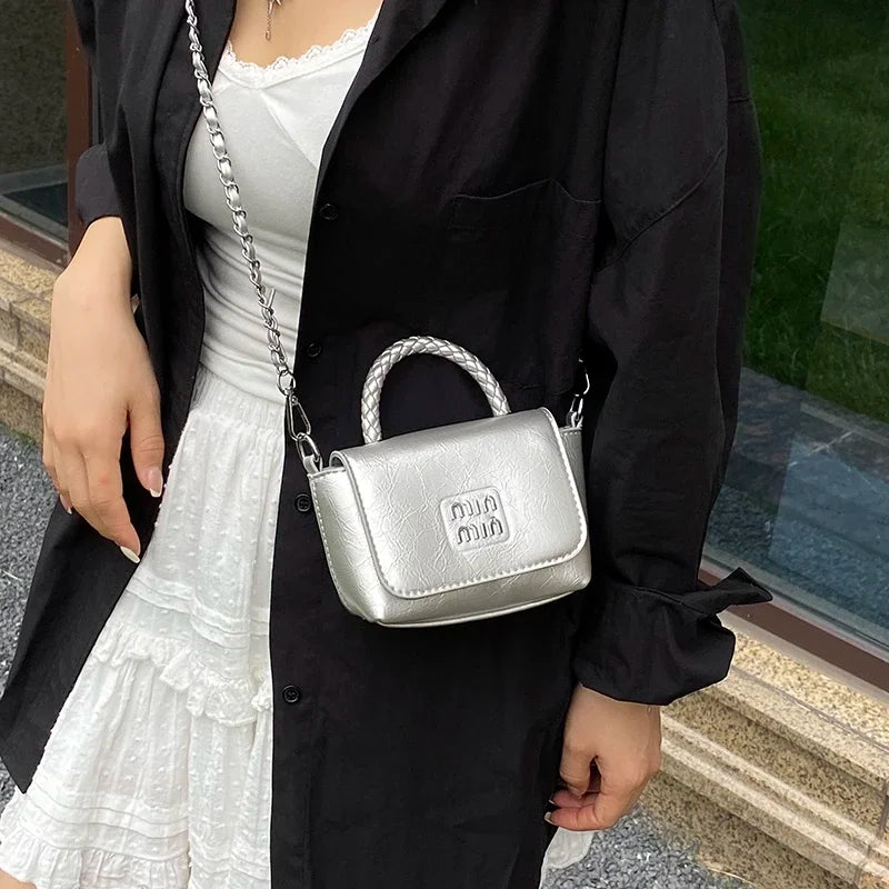 Elegant minimalist side bag