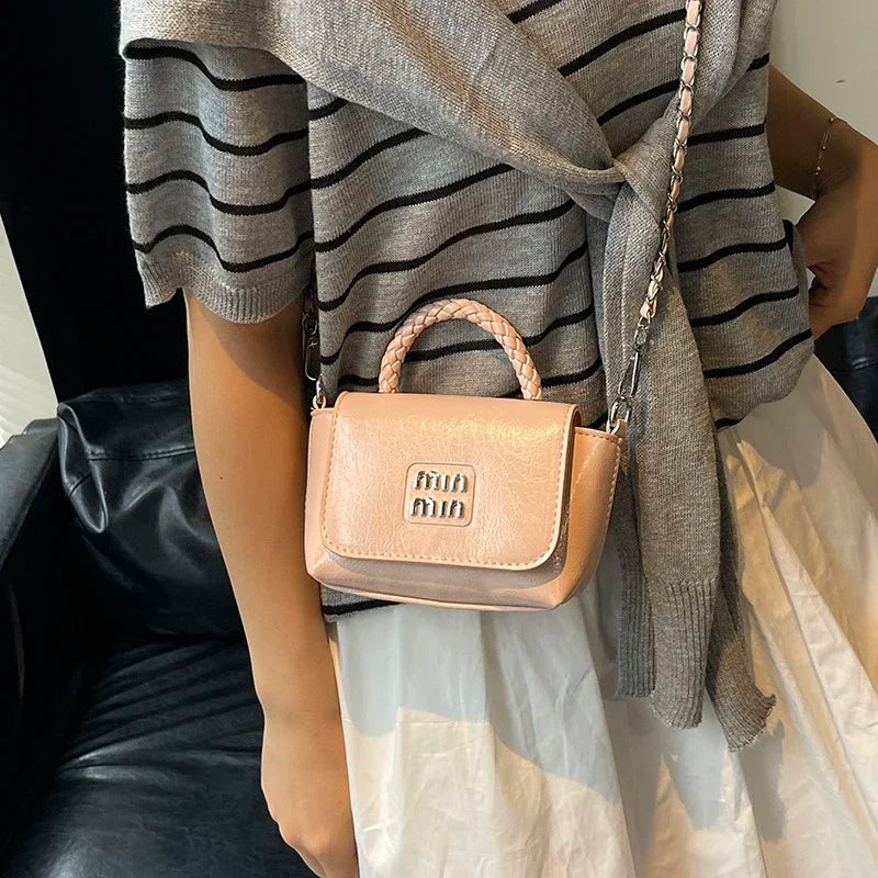 Elegant minimalist side bag